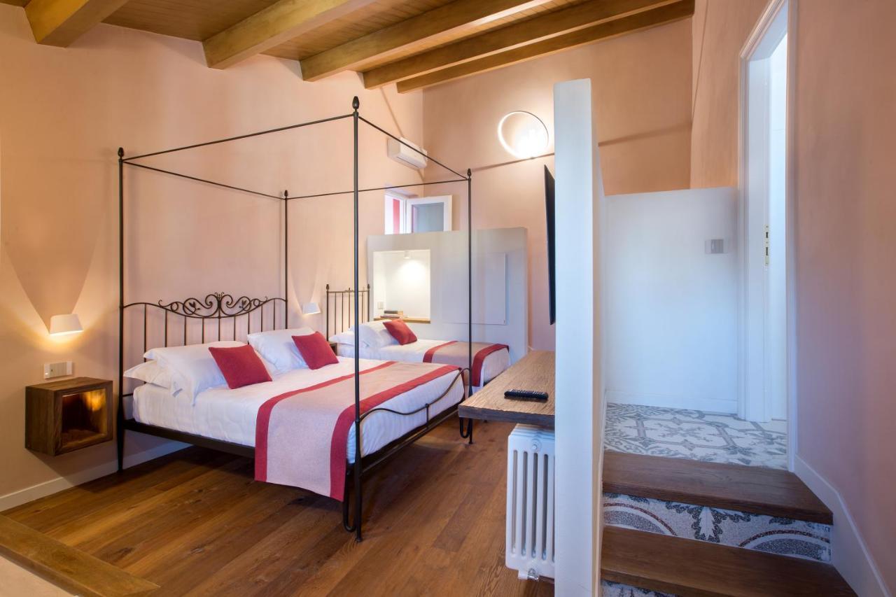 Dimora Del Leone Gaeta Bed and Breakfast Eksteriør billede